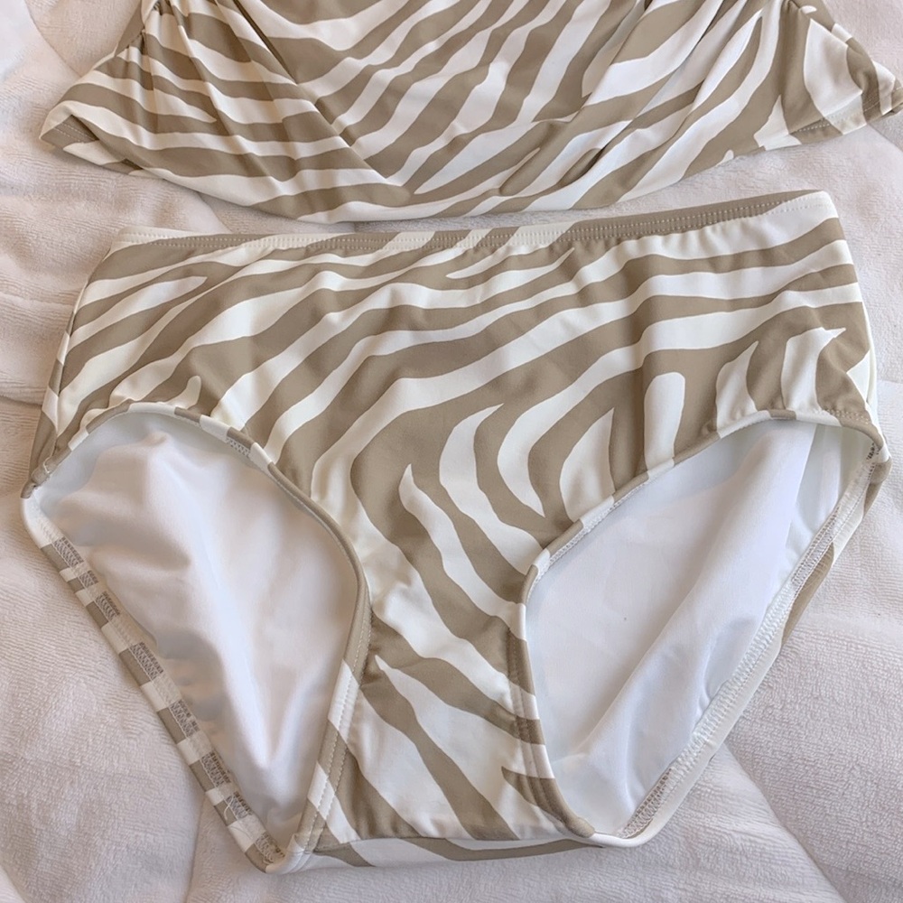 NWT Michael Kors Women Beige White Zebra Print Ring Swimsuit Bikini 2 Piece Set - Picture 6 of 13